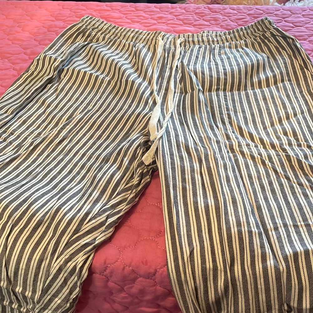 Flowy pants
